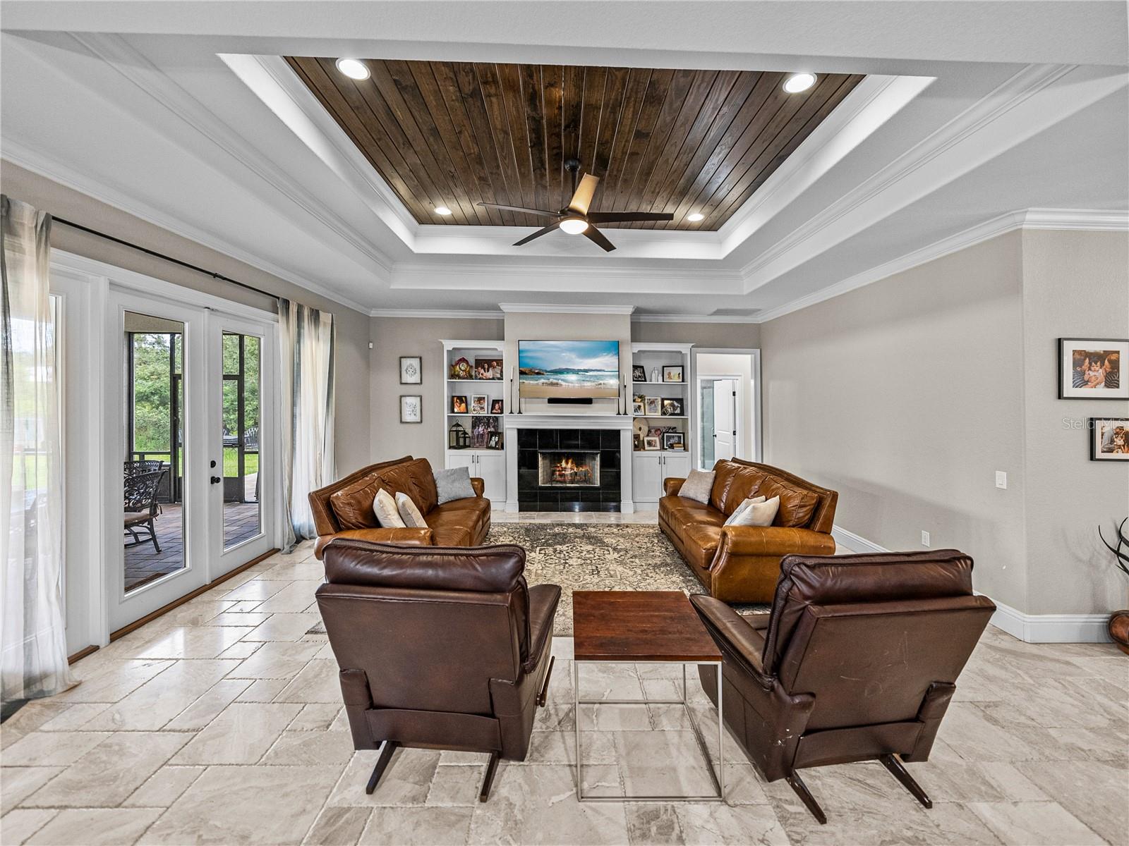 MAMMONTH GROVE - Residential