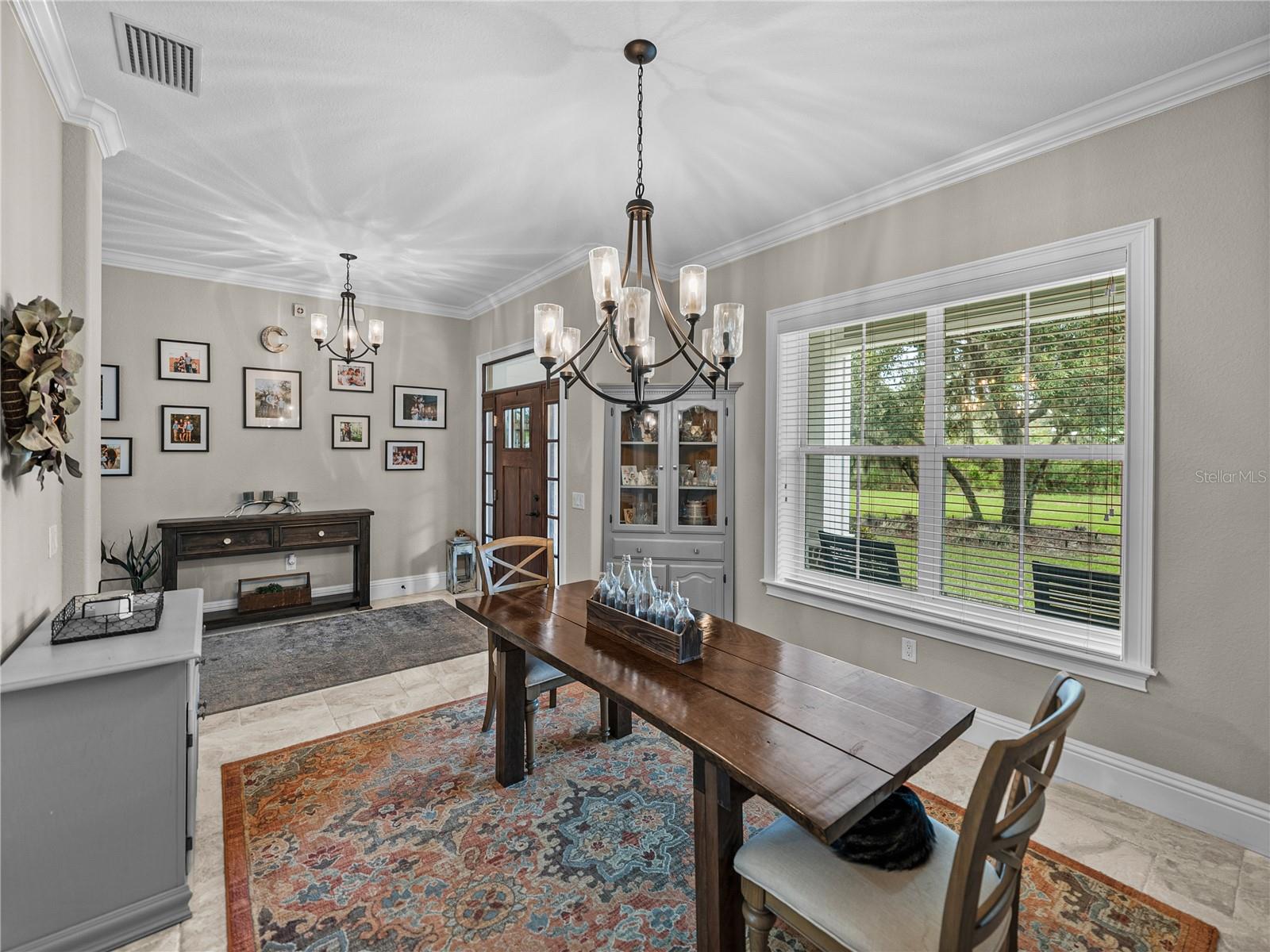 MAMMONTH GROVE - Residential