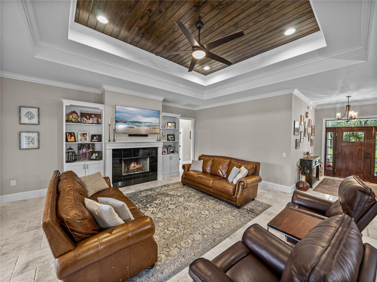 MAMMONTH GROVE - Residential