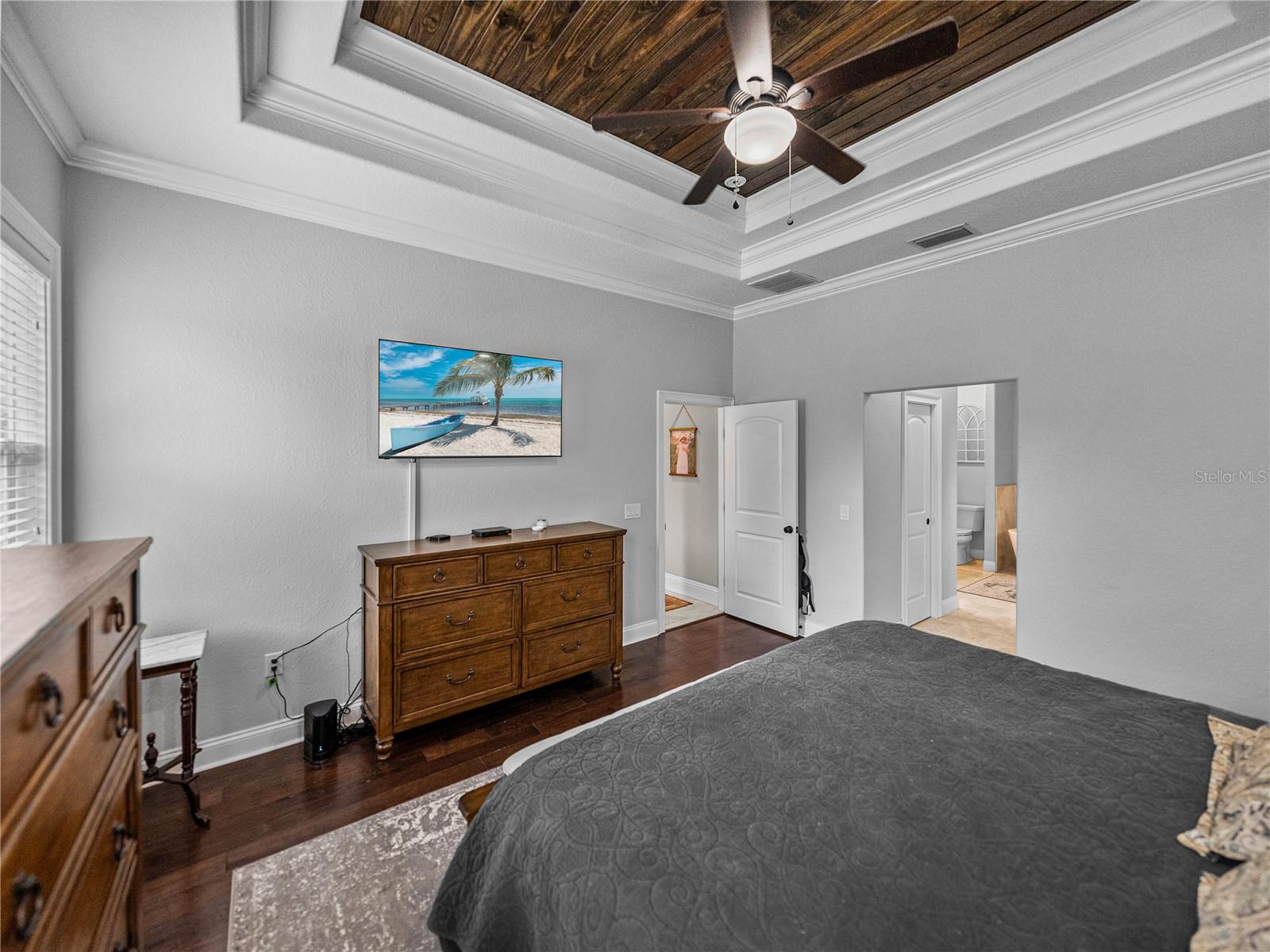 MAMMONTH GROVE - Residential