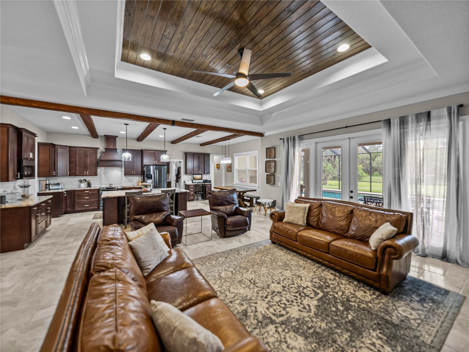 MAMMONTH GROVE - Residential