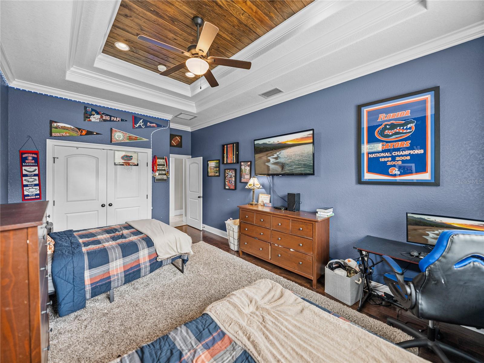 MAMMONTH GROVE - Residential