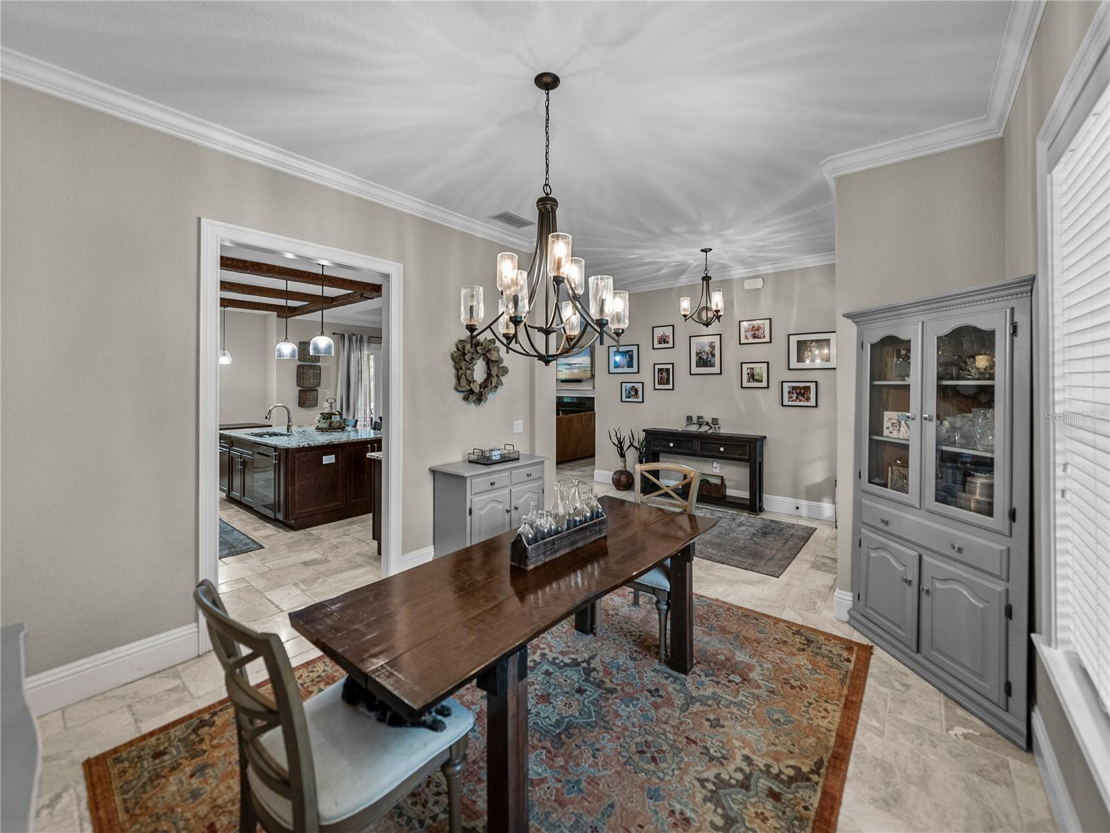 MAMMONTH GROVE - Residential