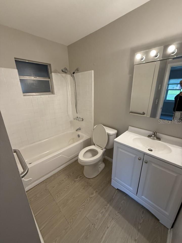 LANCASTER SHORES SUB - Residential
