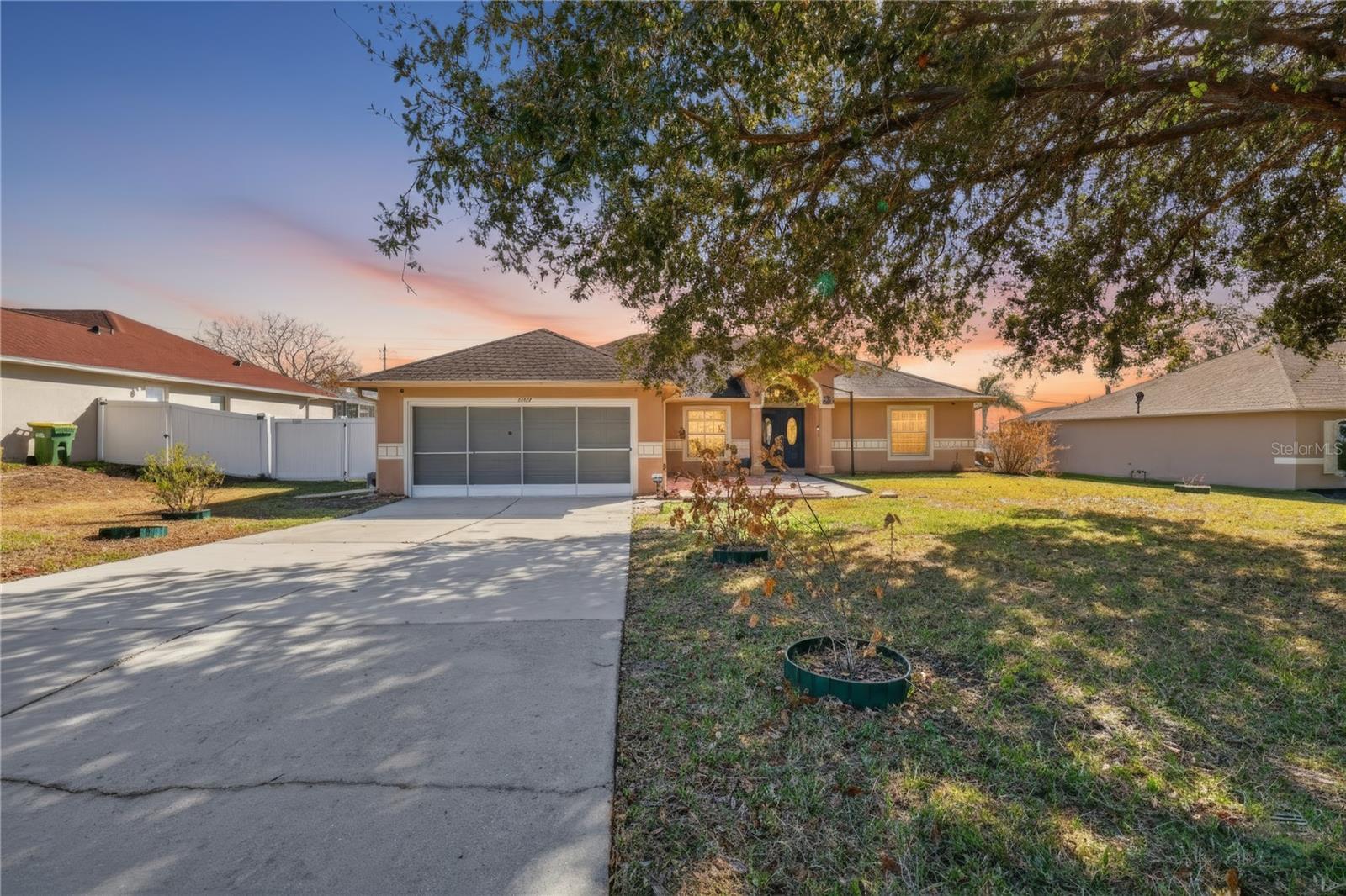 LEESBURG VILLAGE AT LAKE POINTE LT 66 PB 05 - Residential