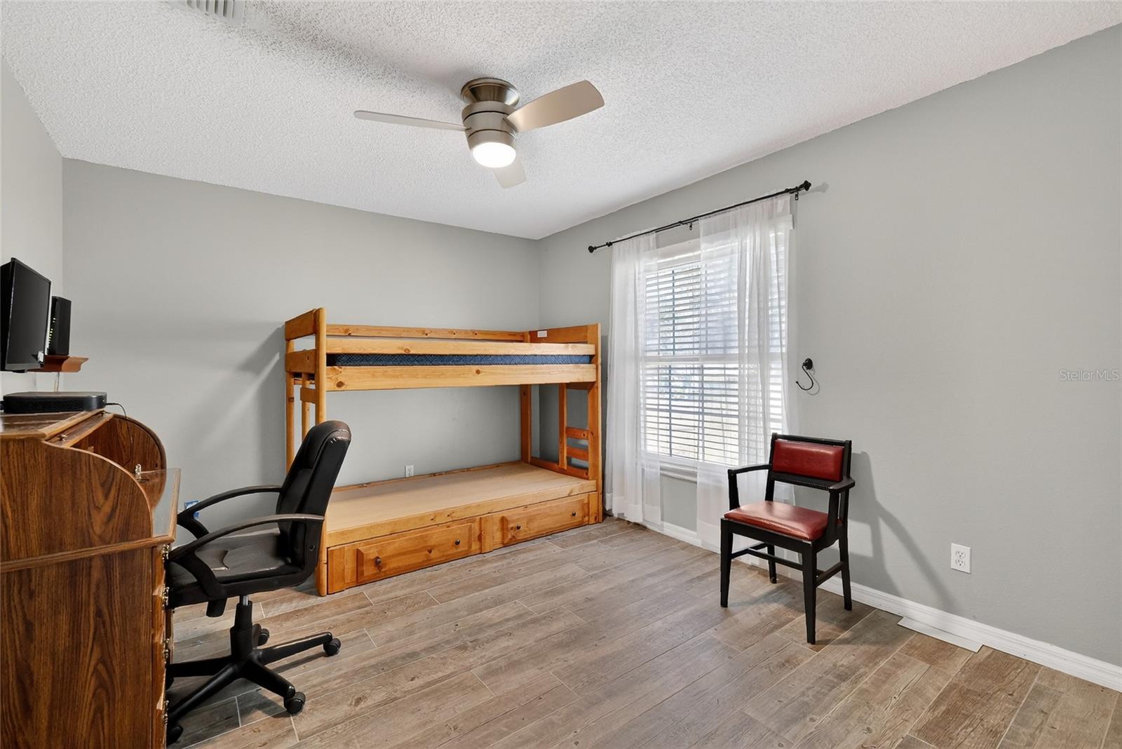 LEESBURG VILLAGE AT LAKE POINTE LT 66 PB 05 - Residential