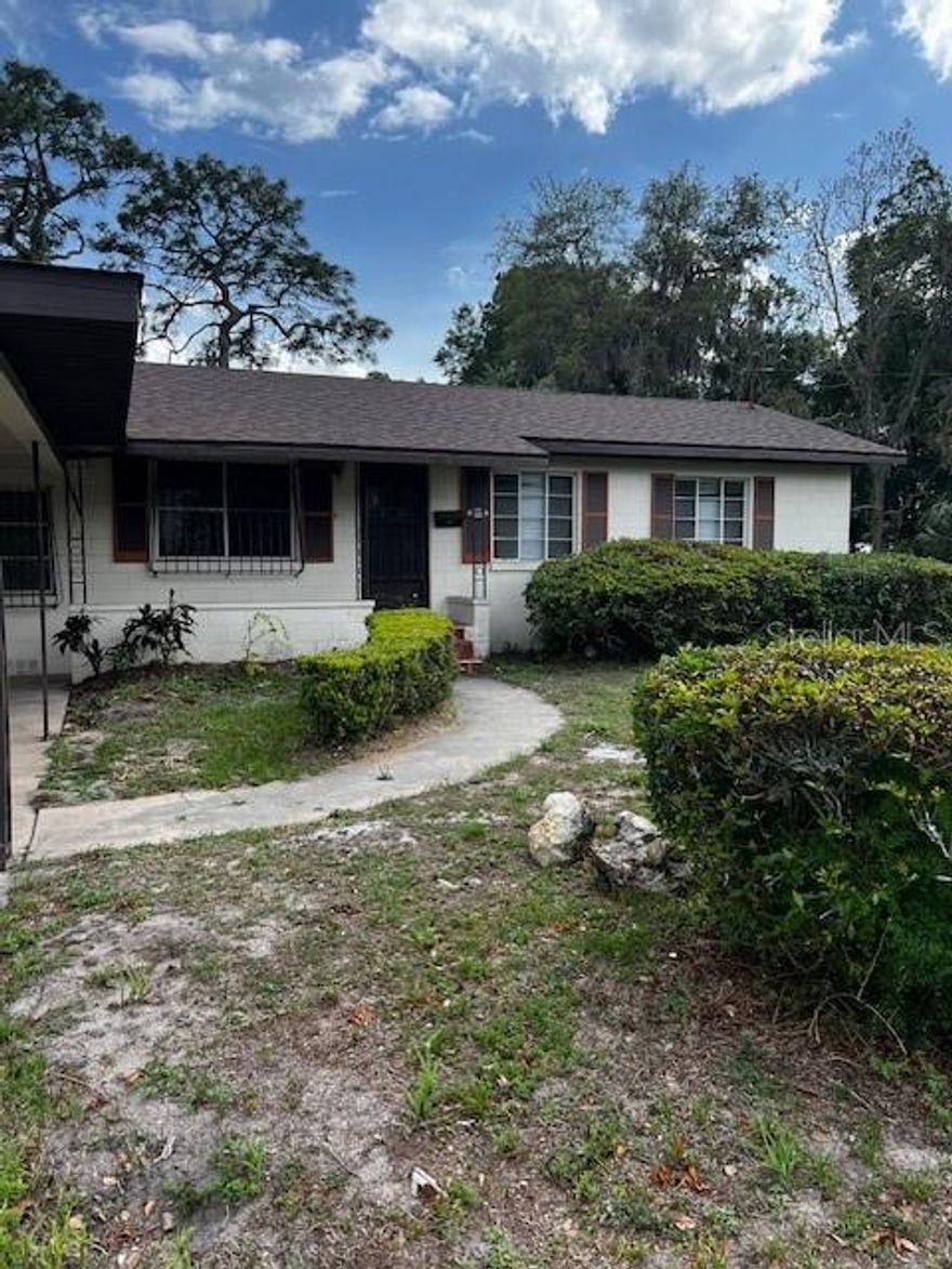 New carpet new paint corner lot close to downtown and parks Tenant need income verification and credit score over 600 and rental references please. corner lot