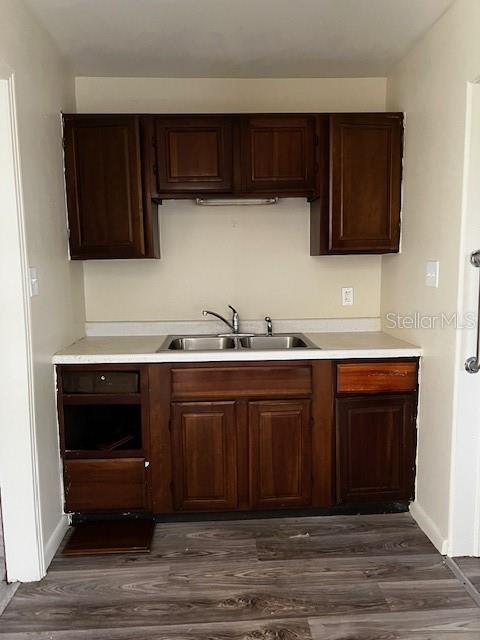 EUSTIS ROSENWALD GARDENS - Residential Lease