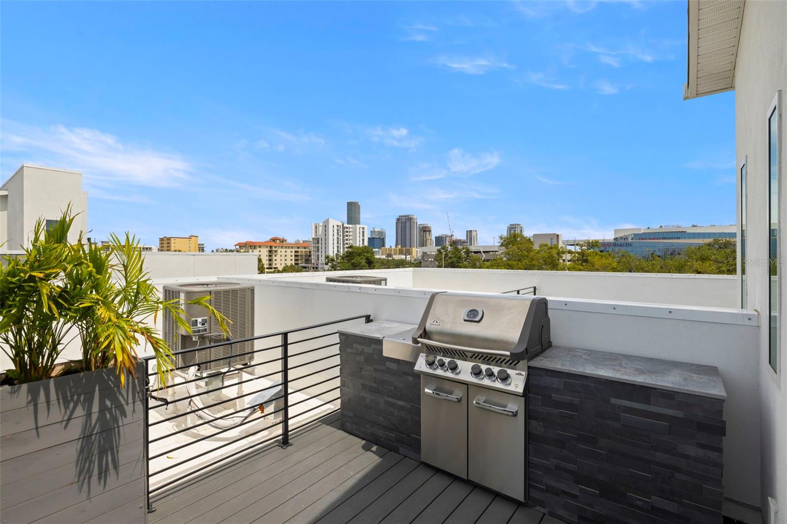 INNOVATION TWNHMS - Residential Lease