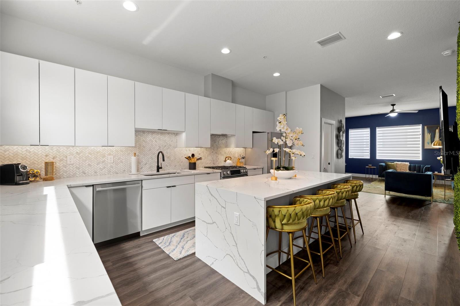 INNOVATION TWNHMS - Residential Lease