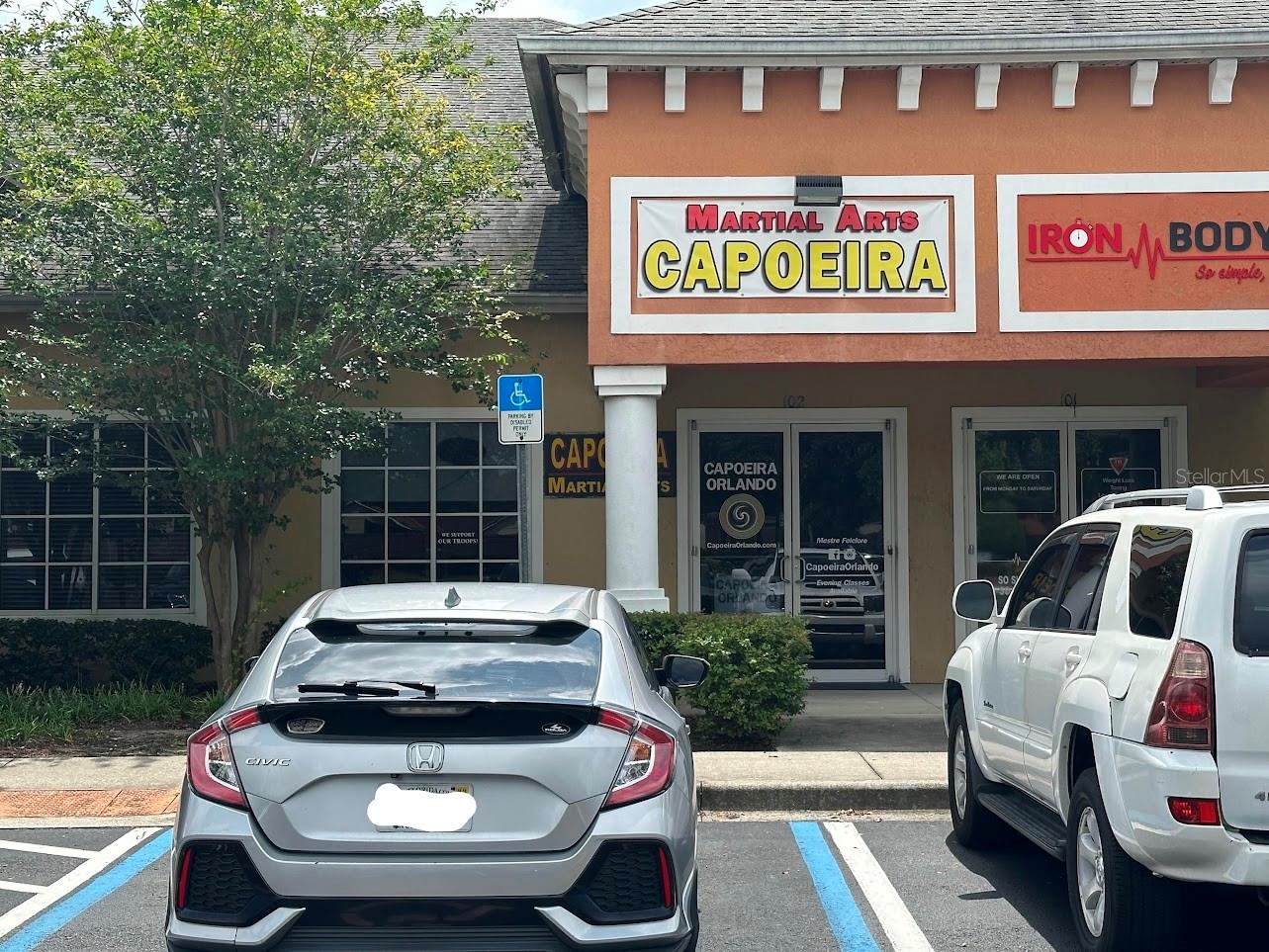 Exciting Opportunity — Prime Space for Lease!
Unlock the potential of this versatile neighborhood center, perfect for a restaurant, office, retail, or medical use. Currently operating as a Capoeira gym, this flexible space boasts an open floor plan, convenient storage, and a private bath.
Outstanding location just minutes from the sought-after communities of Waterford and Eastwood in SE Orange County, with seamless access to SR 50, 408, and Alafaya Trail. Enjoy excellent visibility, ample parking, and prominent signage to attract customers and grow your business.