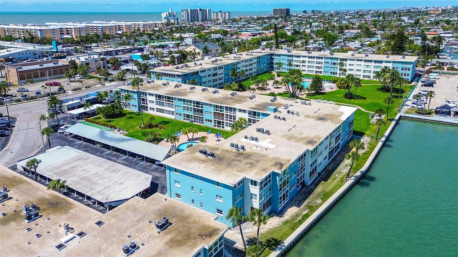 SYLVETTE CONDO - Residential