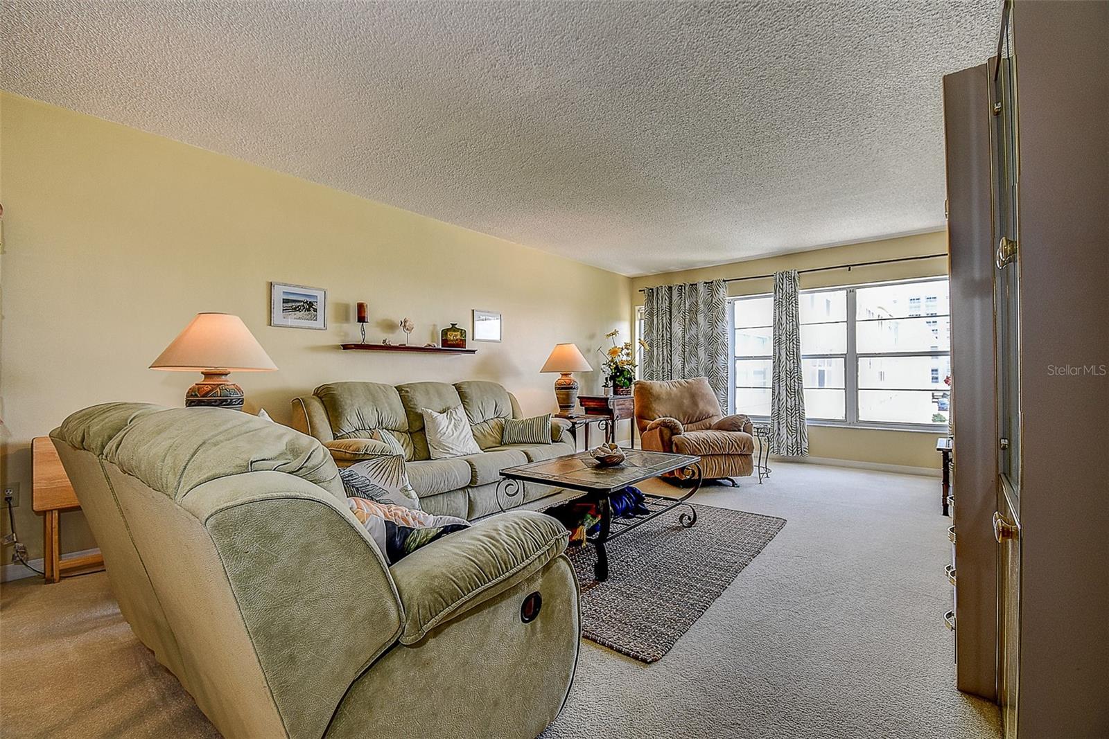 SYLVETTE CONDO - Residential