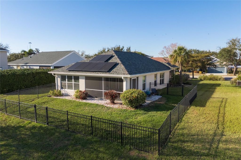 Photo of 5011 72nd Street E, Palmetto, FL 34221 (MLS # A4681868)