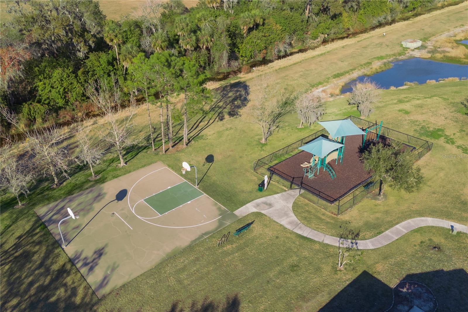 CRYSTAL LAKES - Residential