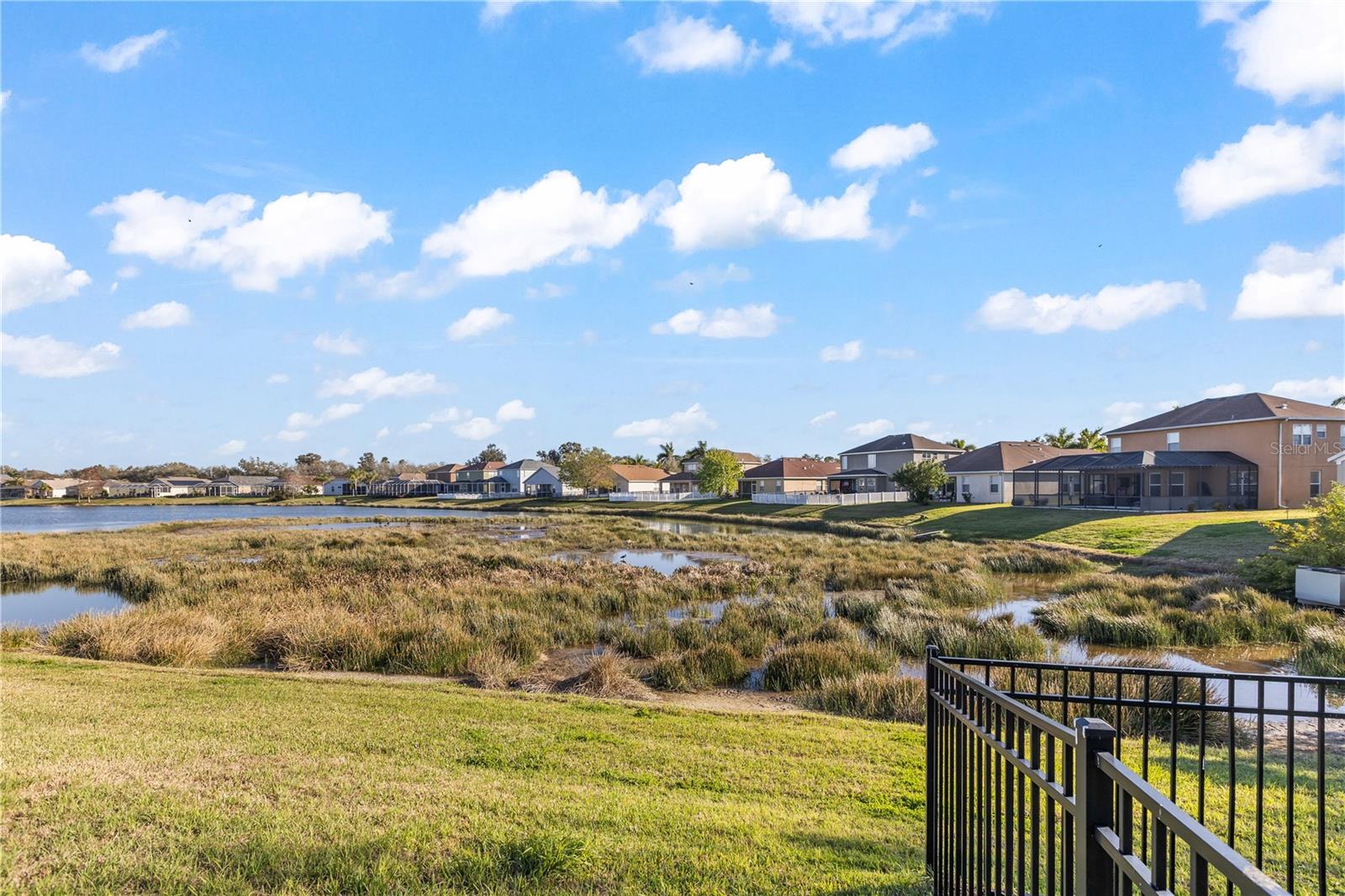 CRYSTAL LAKES - Residential