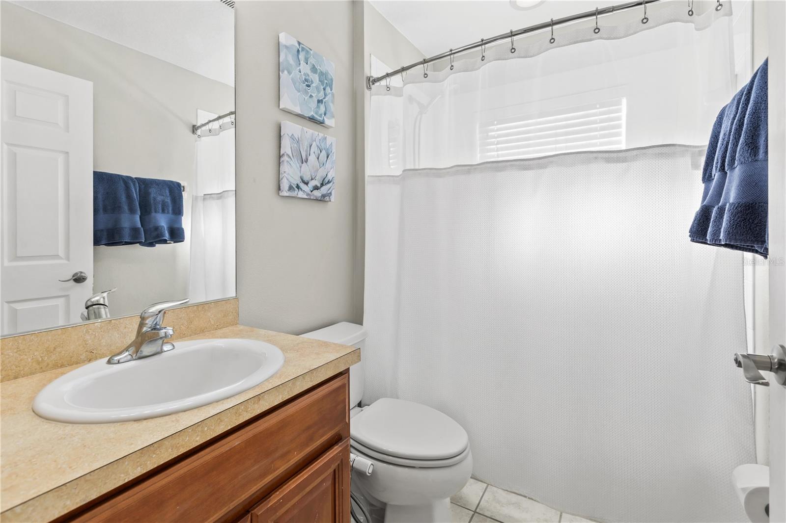 CRYSTAL LAKES - Residential