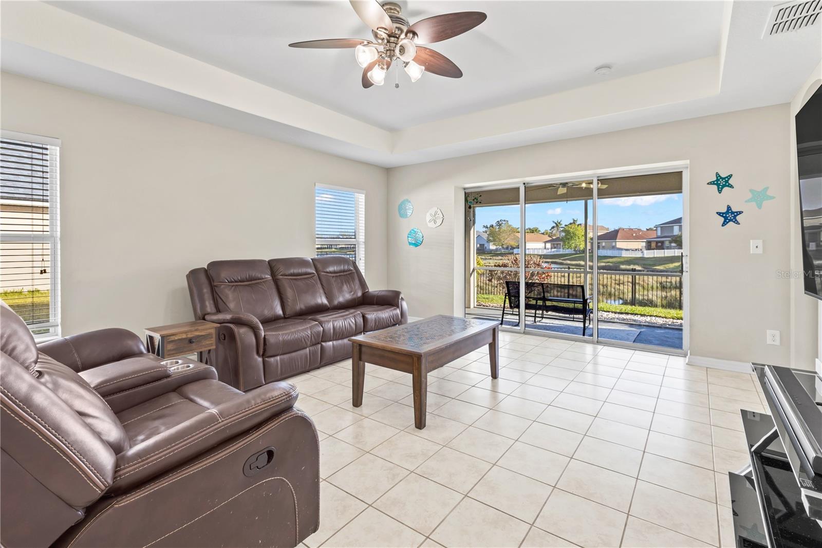 CRYSTAL LAKES - Residential