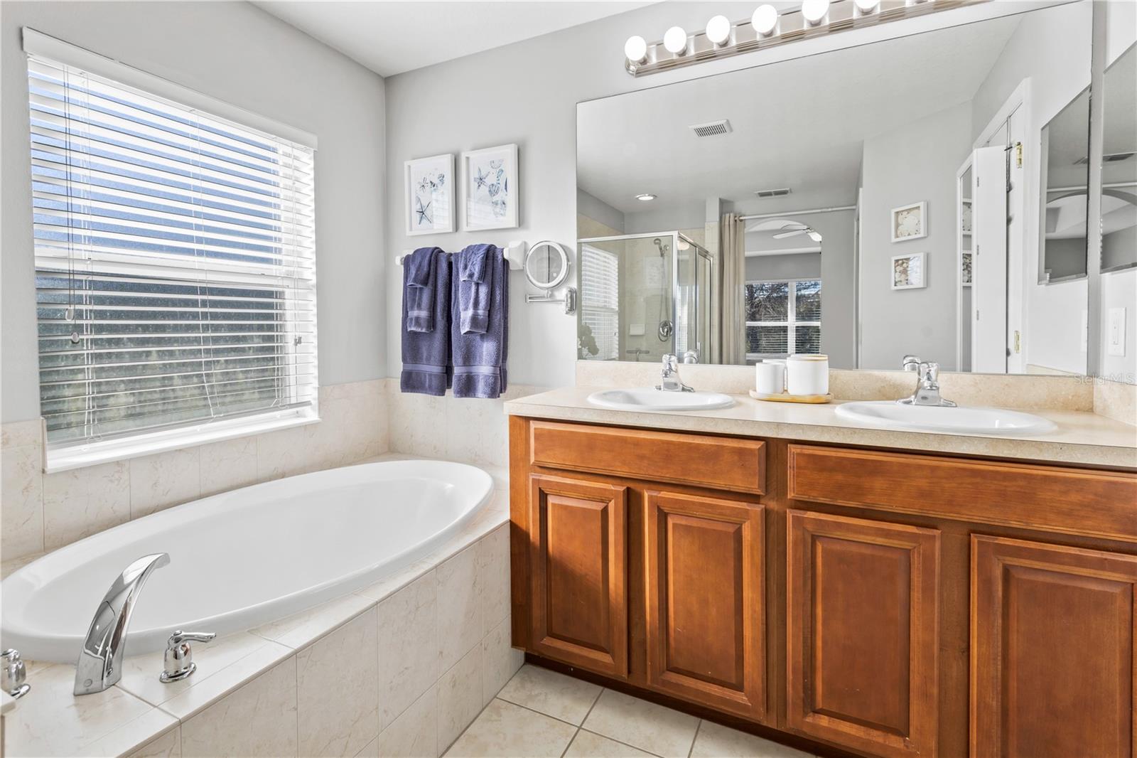 CRYSTAL LAKES - Residential