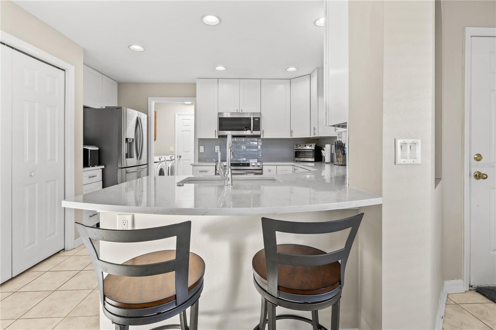 CRYSTAL LAKES - Residential