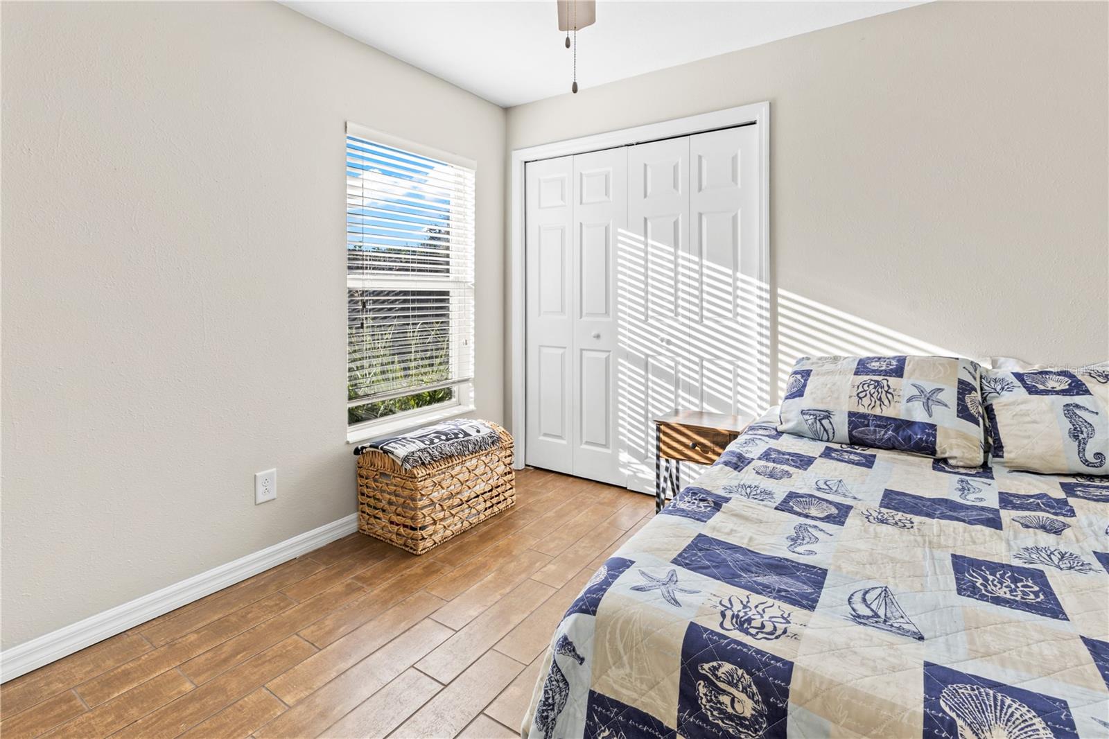 CRYSTAL LAKES - Residential