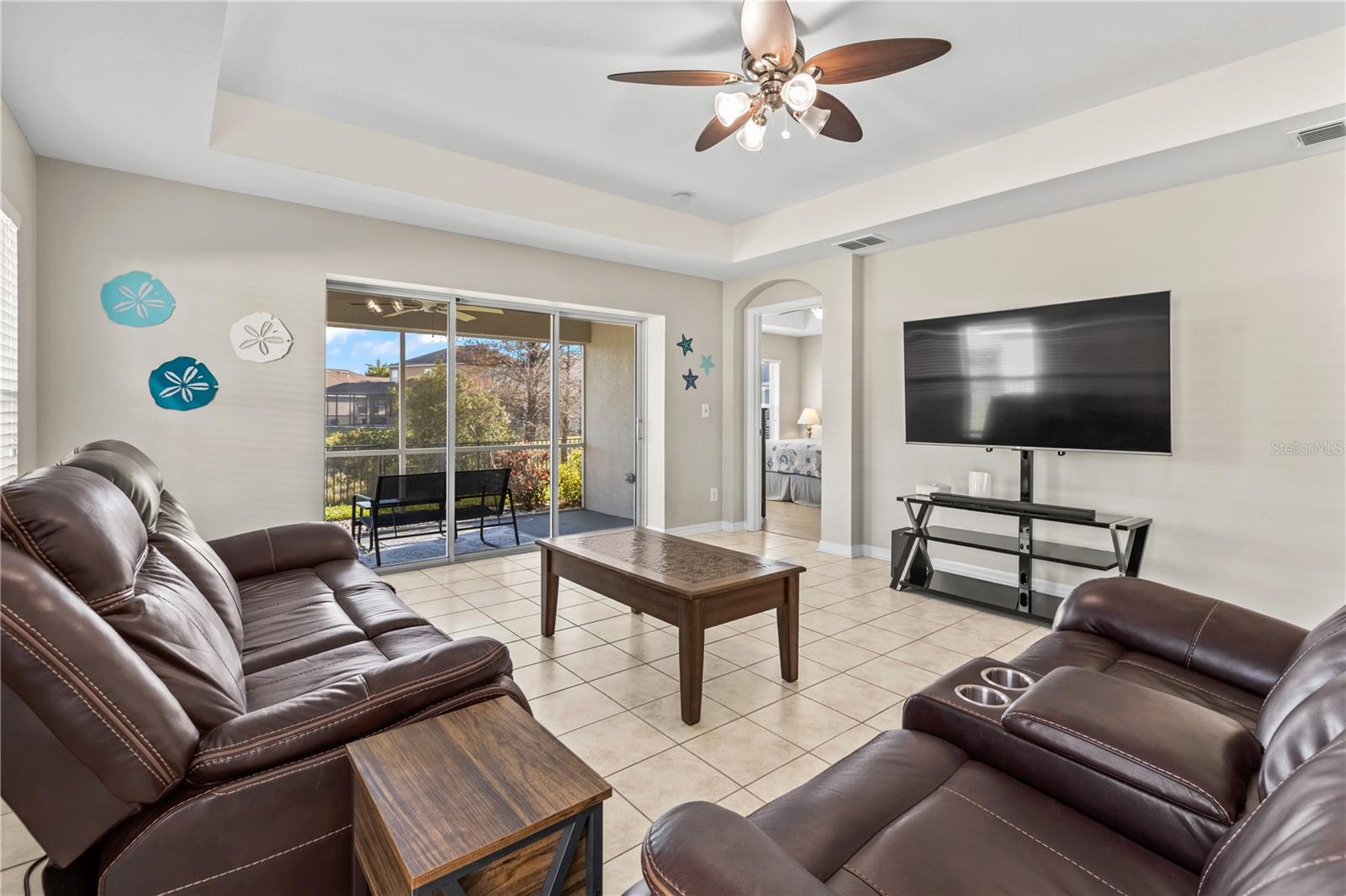 CRYSTAL LAKES - Residential