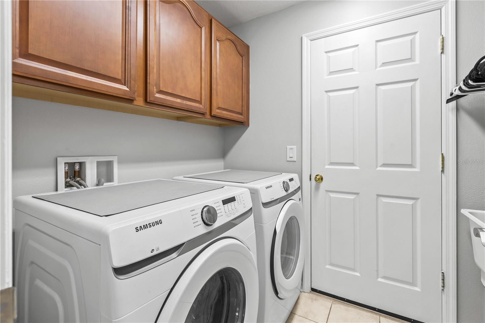 CRYSTAL LAKES - Residential