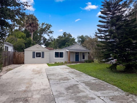 Photo of 212 W Hiawatha Street, Tampa, FL 33604 (MLS # O6441807)