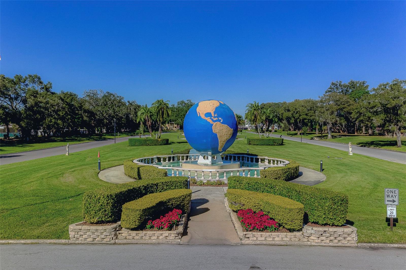 ON TOP OF THE WORLD - Residential