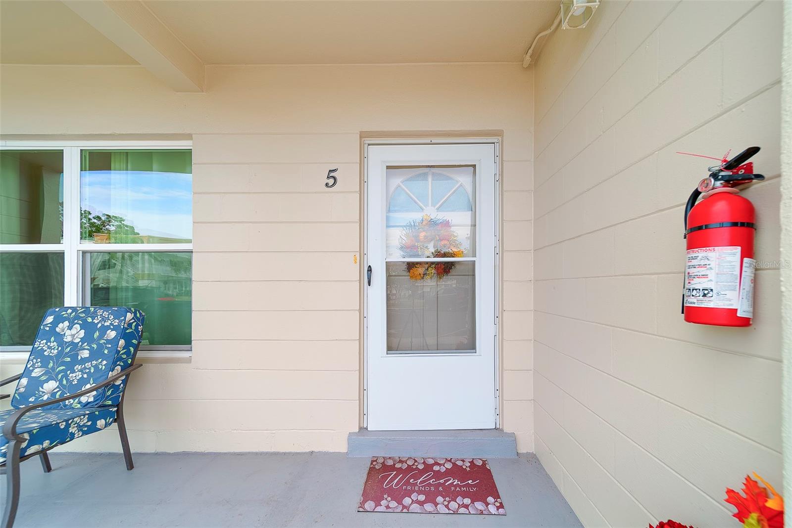 ON TOP OF THE WORLD - Residential