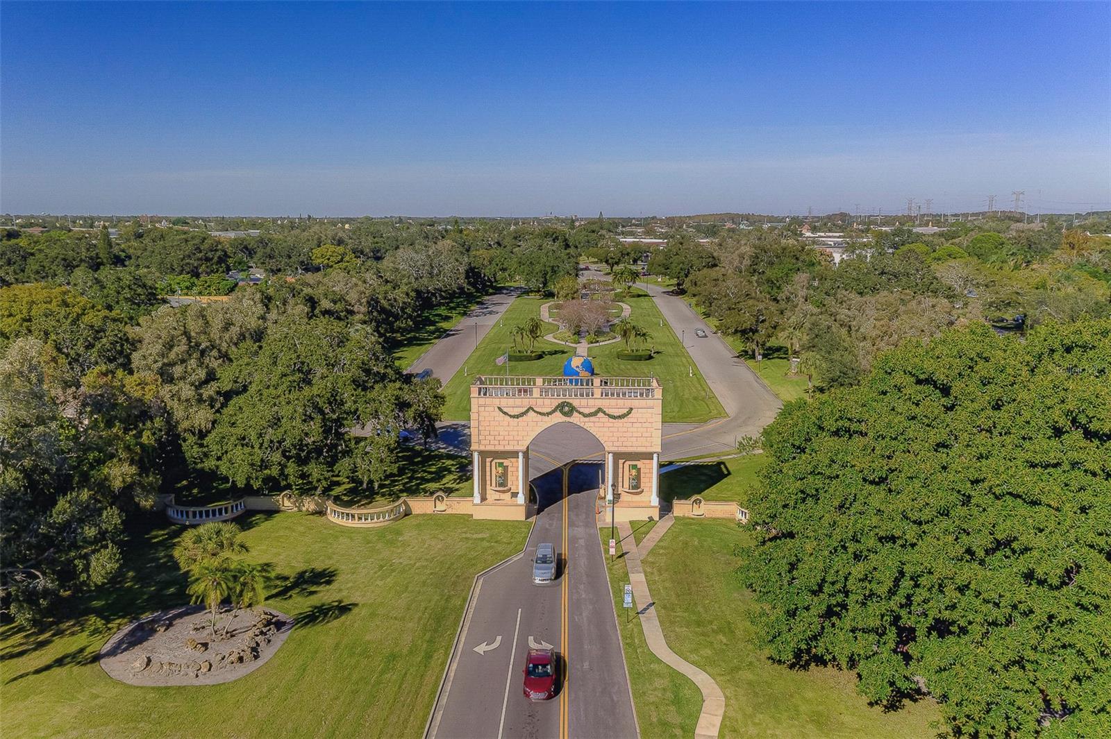 ON TOP OF THE WORLD - Residential