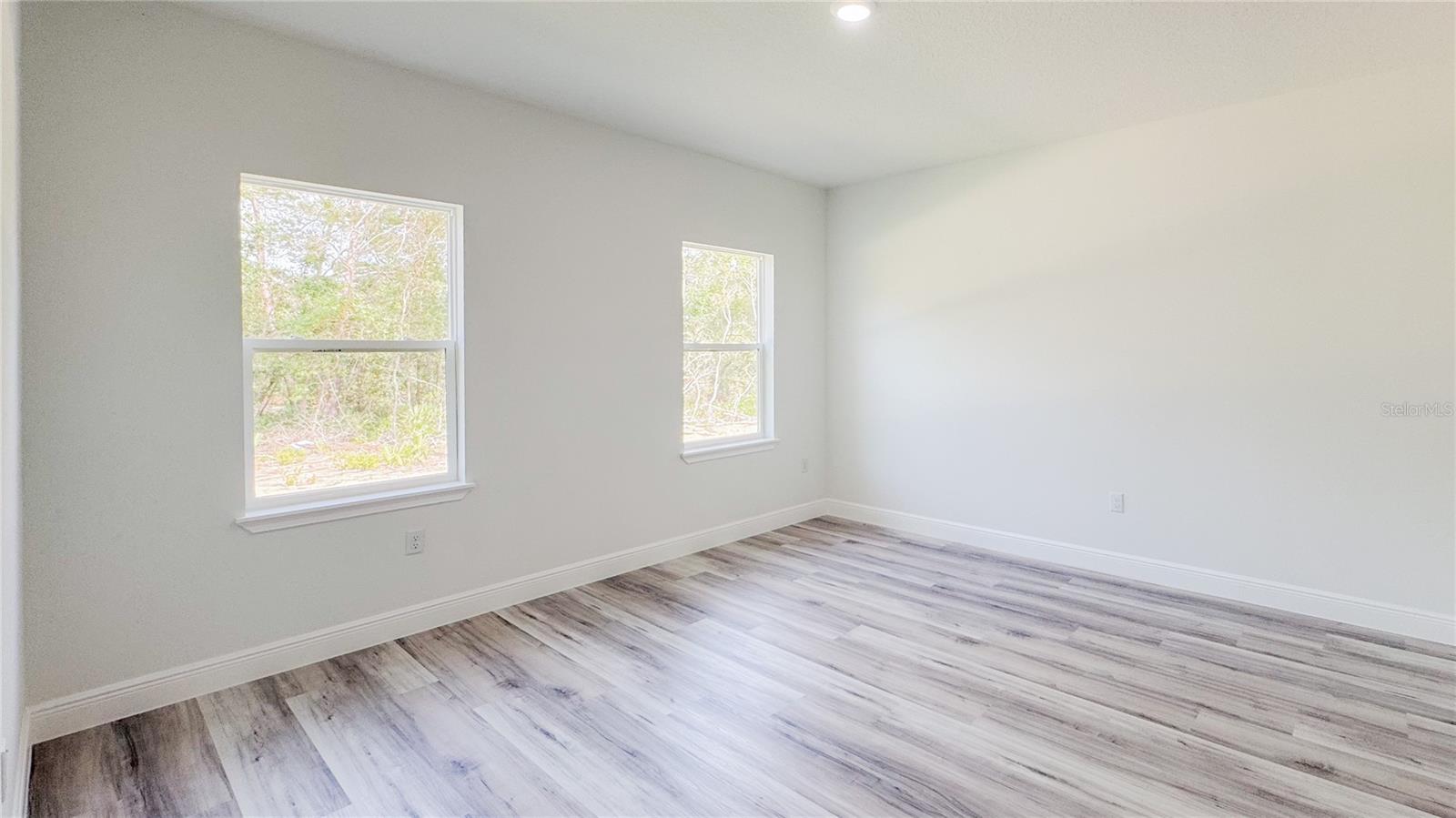 MARION OAKS - Residential