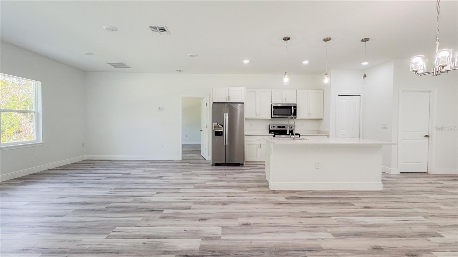MARION OAKS - Residential