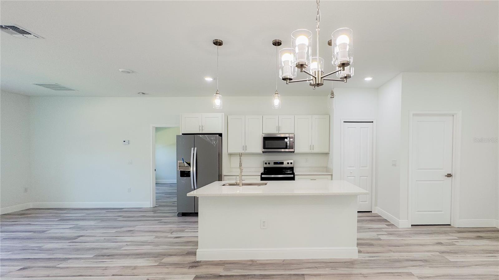 MARION OAKS - Residential