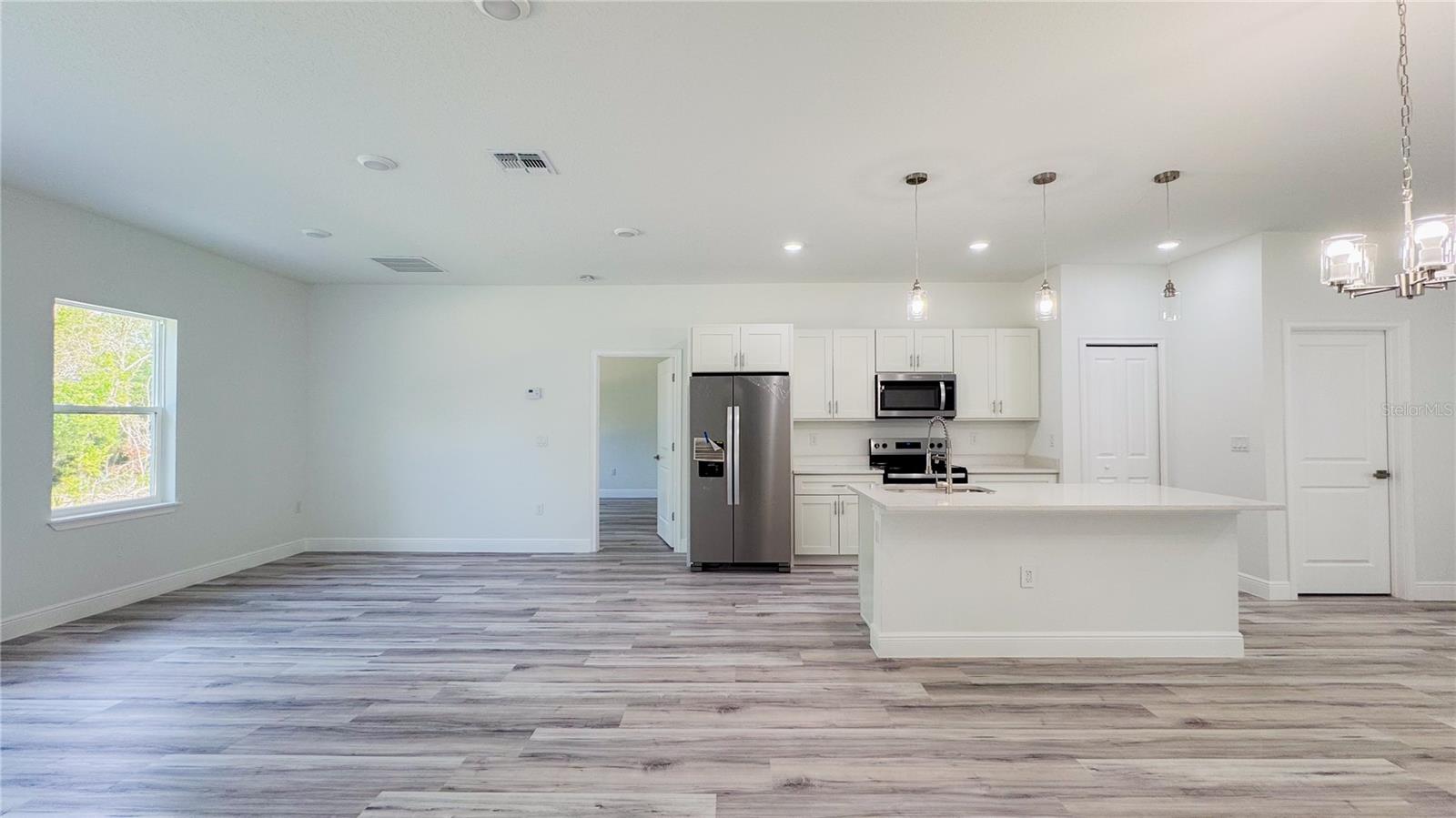 MARION OAKS - Residential