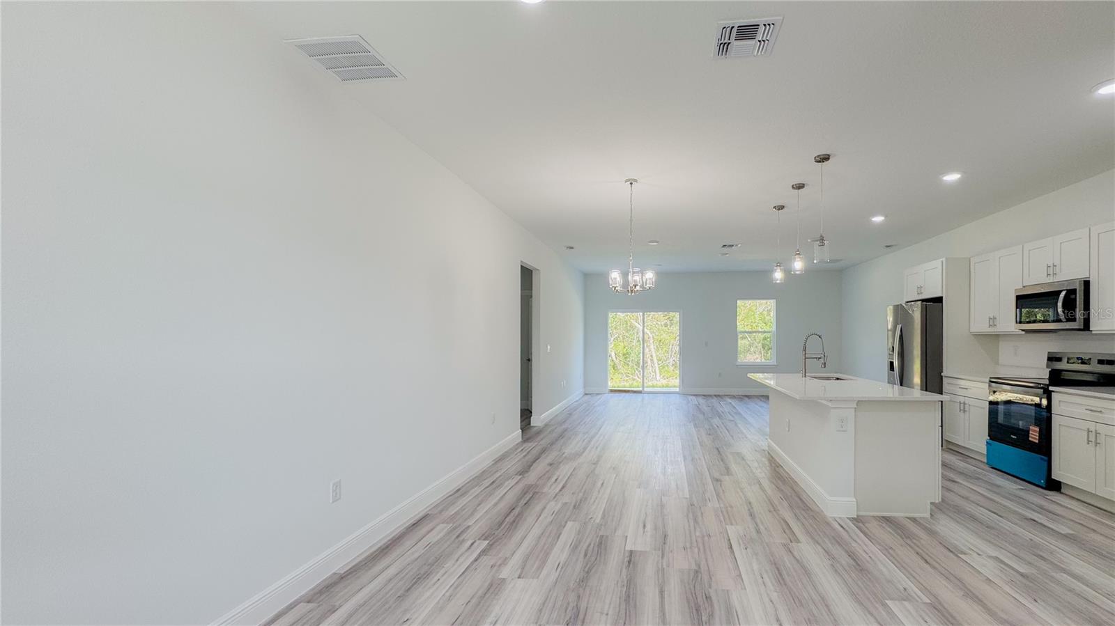 MARION OAKS - Residential