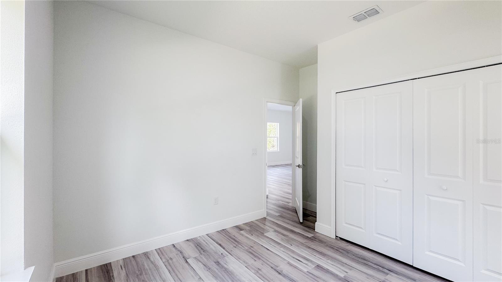 MARION OAKS - Residential