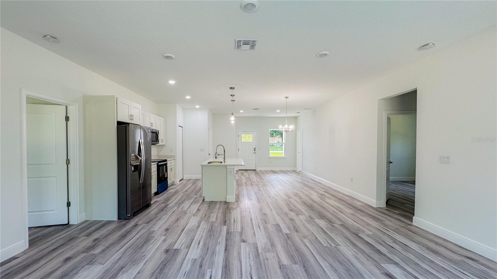 MARION OAKS - Residential