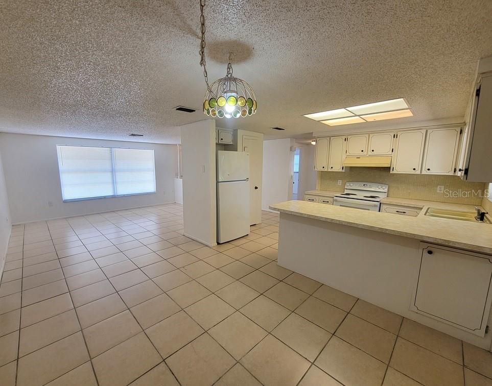 EMBASSY HILLS - Residential Lease