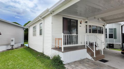 Photo of 9000 Us Highway 192 #372, Clermont, FL 34714 (MLS # S5133388)