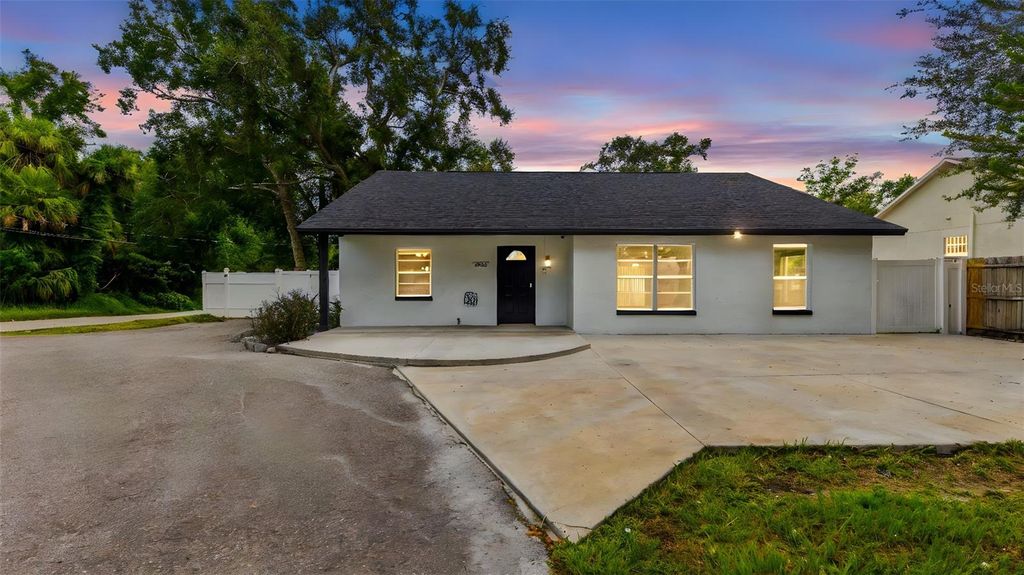 Photo of 8302 Jackson Springs Road, Tampa, FL 33615 (MLS # TB8425627)