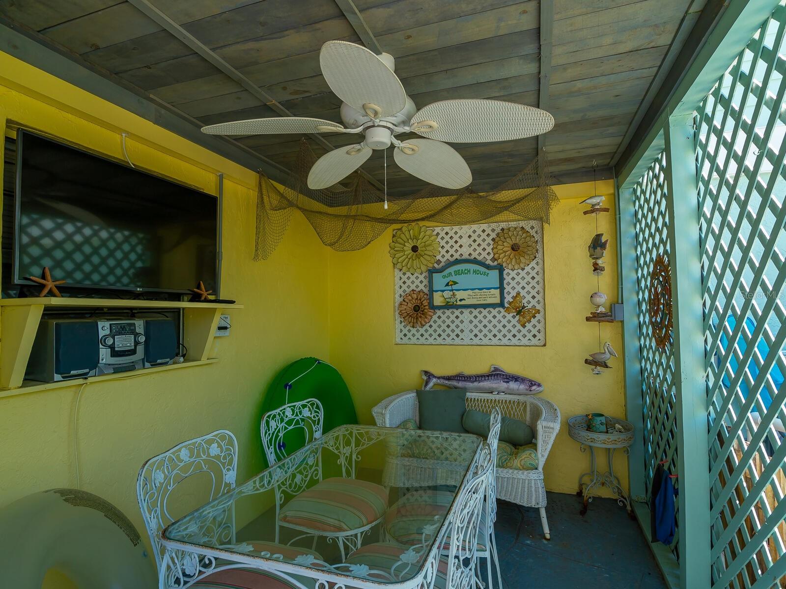 HOLMES BEACH 13TH UNIT - Residential Lease