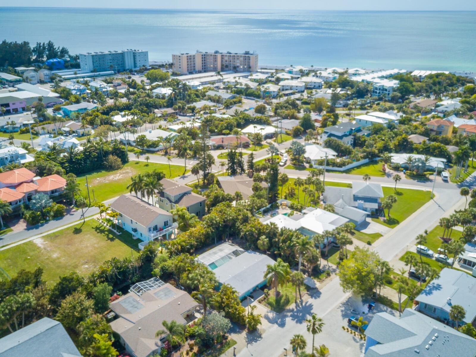 HOLMES BEACH 13TH UNIT - Residential Lease