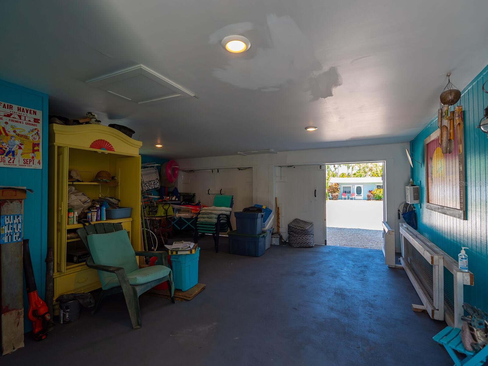 HOLMES BEACH 13TH UNIT - Residential Lease