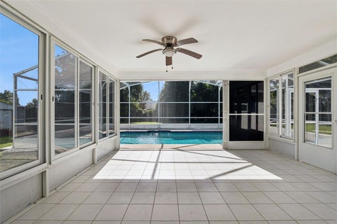 Tiny photo for 5246 Royal Oak Drive, Fruitland Park, FL 34731 (MLS # G5119315)