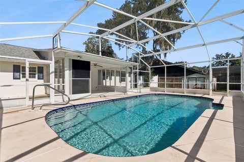 Tiny photo for 5246 Royal Oak Drive, Fruitland Park, FL 34731 (MLS # G5119315)