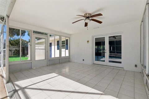 Tiny photo for 5246 Royal Oak Drive, Fruitland Park, FL 34731 (MLS # G5119315)