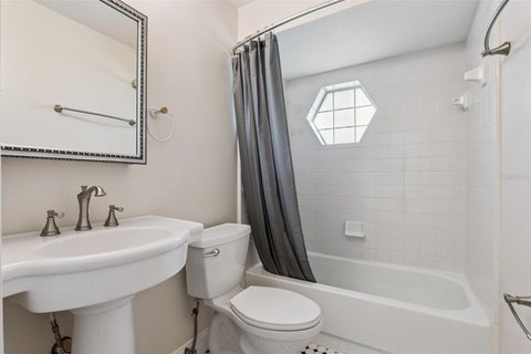 Tiny photo for 5246 Royal Oak Drive, Fruitland Park, FL 34731 (MLS # G5119315)