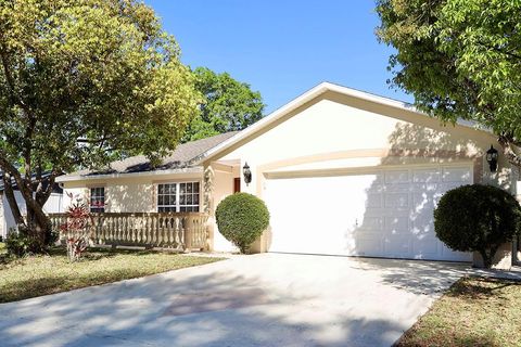 Photo of 7 Sequoia Way, Kissimmee, FL 34758 (MLS # O6292275) Photo of 7 Sequoia Way, Kissimmee, FL 34758 (MLS # O6292275)