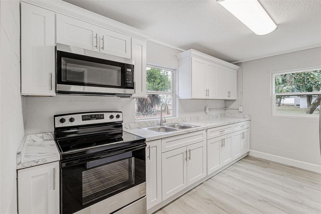 Photo of 9 1st Street SE, Fort Meade, FL 33841 (MLS # L4957831)